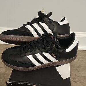 Adidas Unisex Black and White Samba Soccer Athletic Shoes
